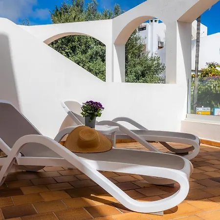 Apartment White 2