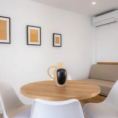 Apartment White 2 *