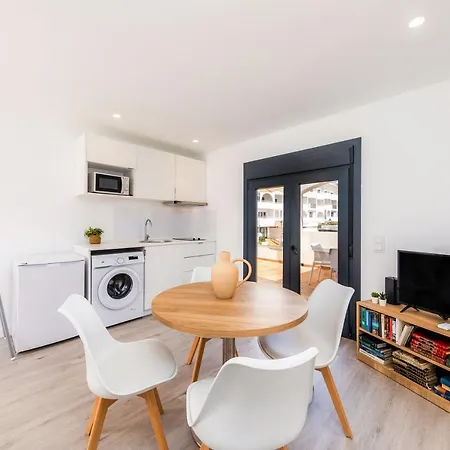 Apartment White 2 *